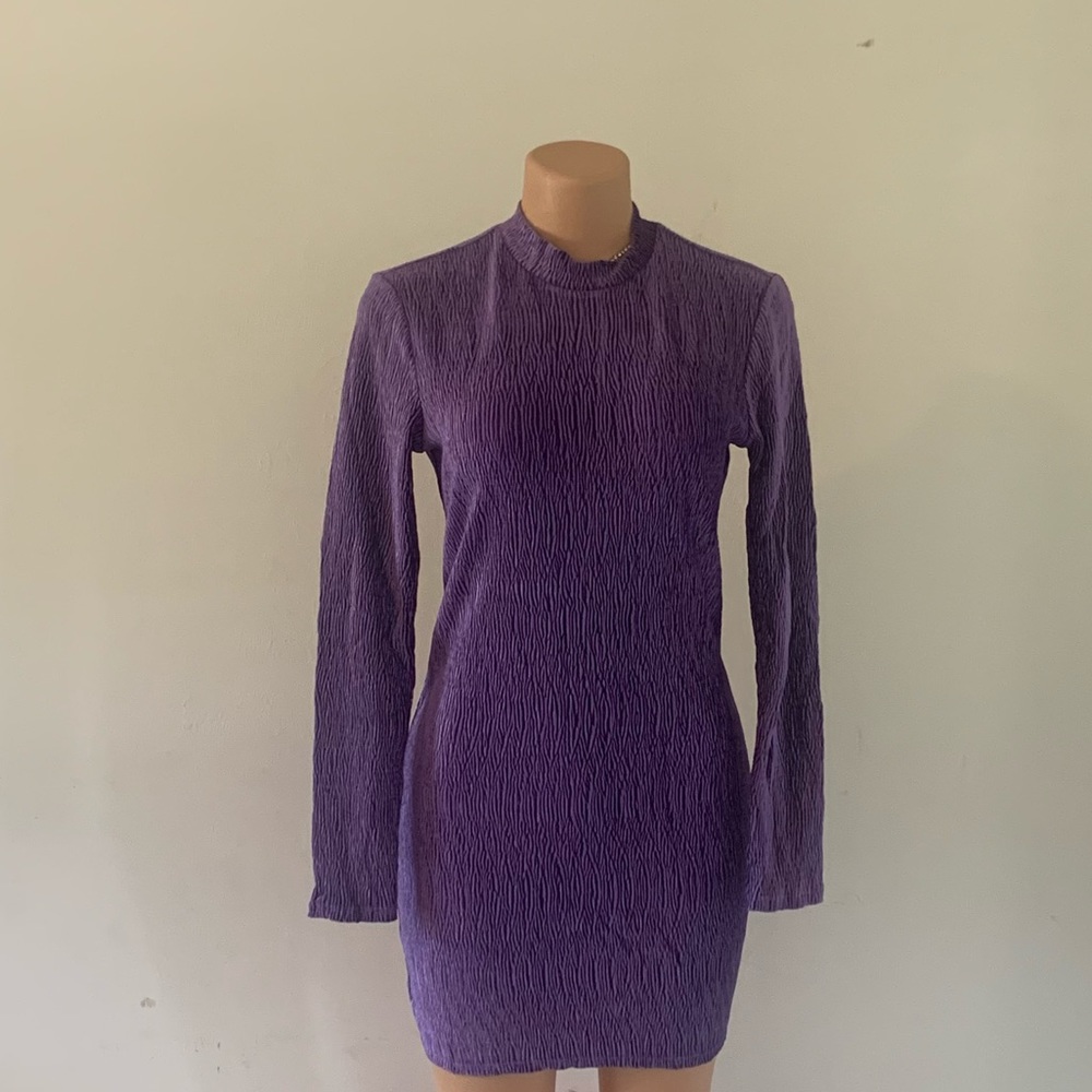 H&M Crinkled Velour dress